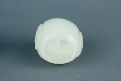 Lot 2016 - Two Chinese jade snuff bottles, Qing Dynasty,...