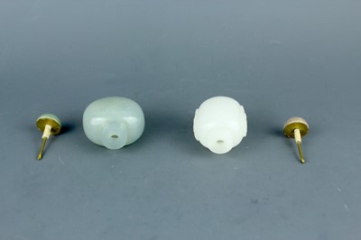 Lot 2016 - Two Chinese jade snuff bottles, Qing Dynasty,...