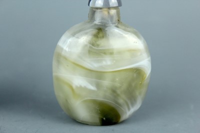 Lot 2017 - Two Chinese agate snuff bottles, 19th or 20th...