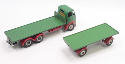 Lot 2048 - Shackleton Foden clockwork 6-wheeled lorry, in...