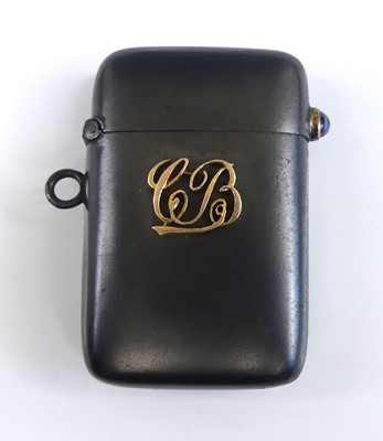 Lot 2611 - An Edwardian gun metal pocket vesta case,...