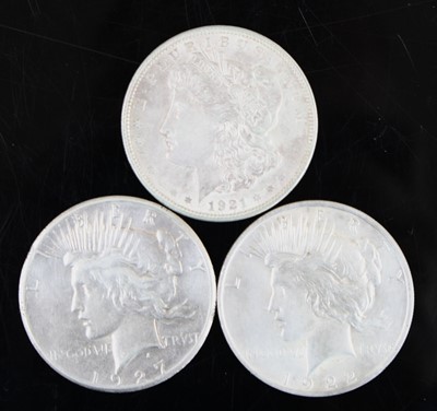 Lot 2359 - United States of America, 1921 Morgan dollar,...