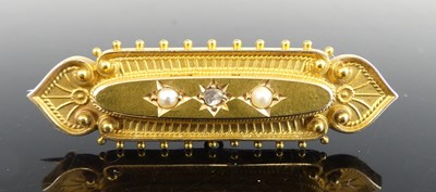 Lot 2762 - A late Victorian 15ct gold diamond and...