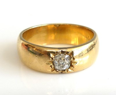 Lot 2802 - A yellow metal diamond solitaire ring,...