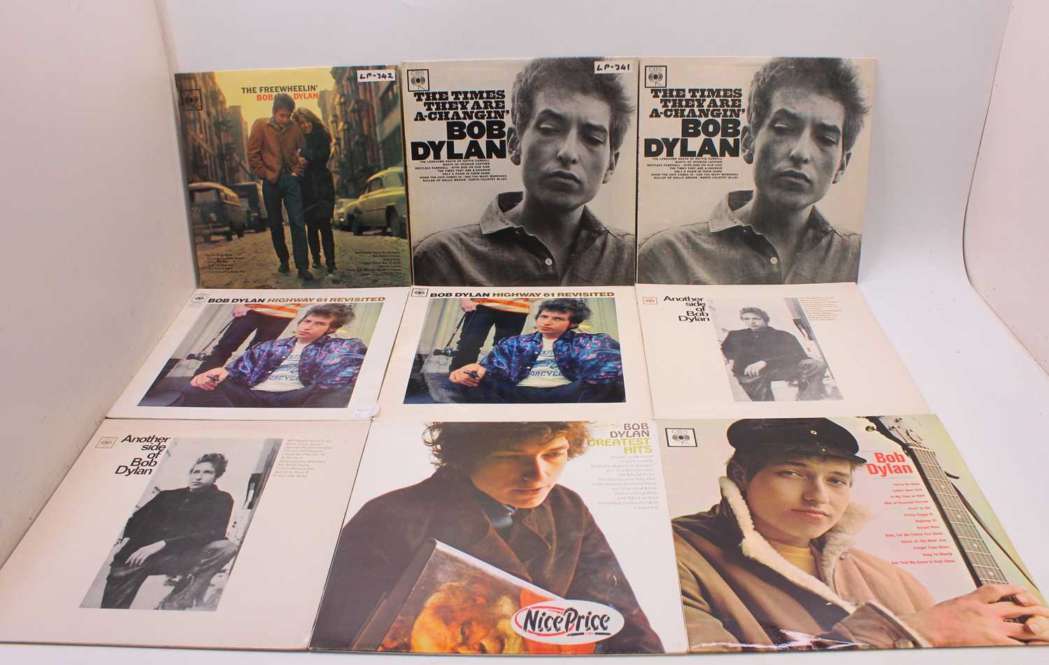 Lot 1078 - Bob Dylan - a collection of nine LPs, to...