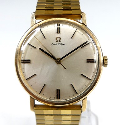 Lot 2821 - A vintage Omega gent's 9ct gold cased...