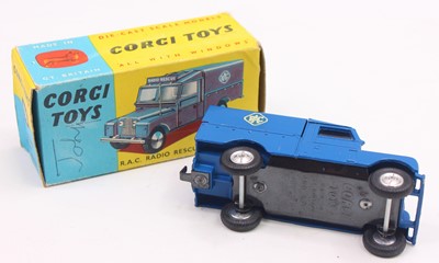 Lot 1397 - Corgi, 416 RAC radio rescue Land Rover, blue...