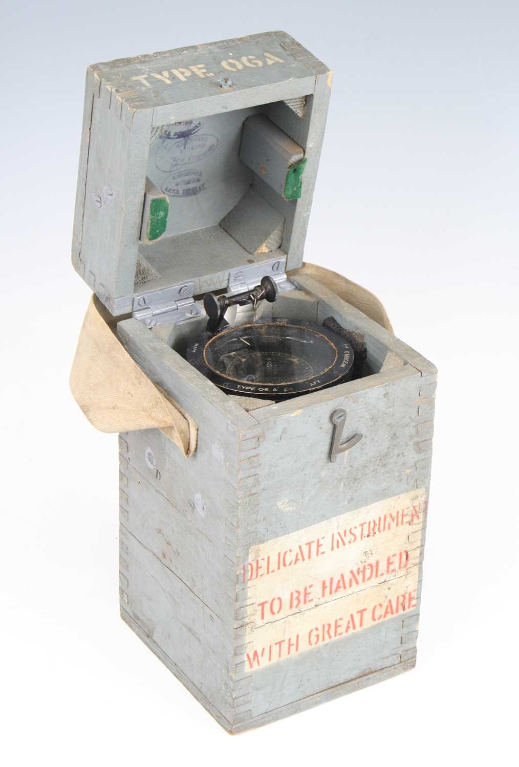 Lot 3285 - A WW II Air Ministry hand held compass, Type...