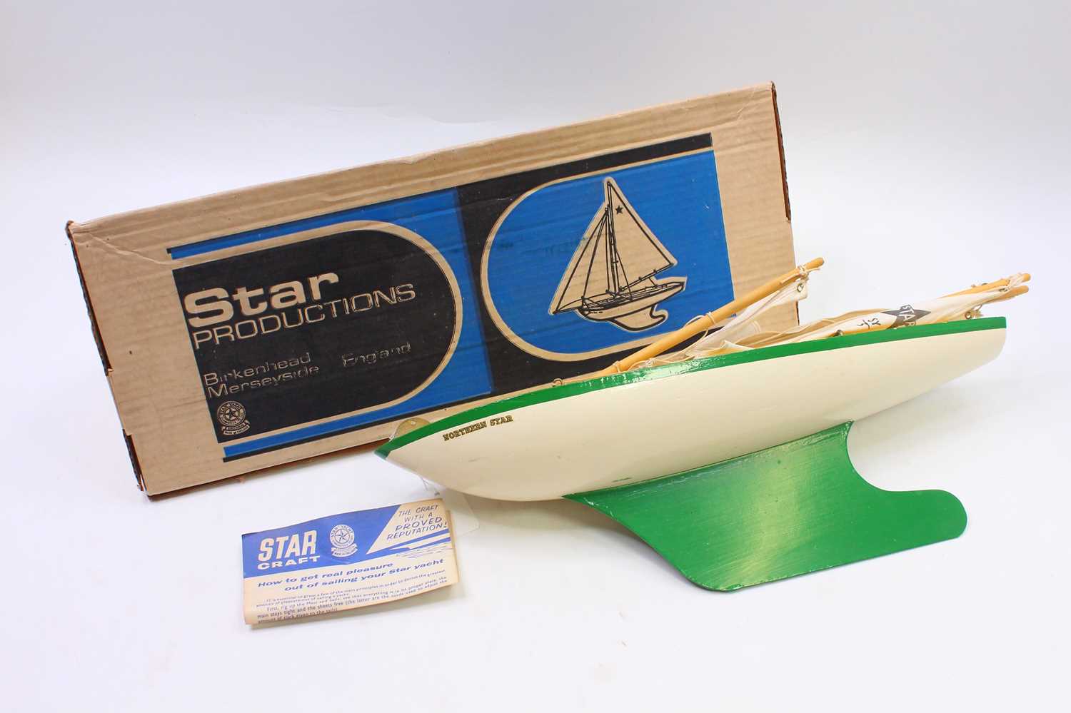 Lot 74 - Star Productions SY/5 18” pond yacht,...
