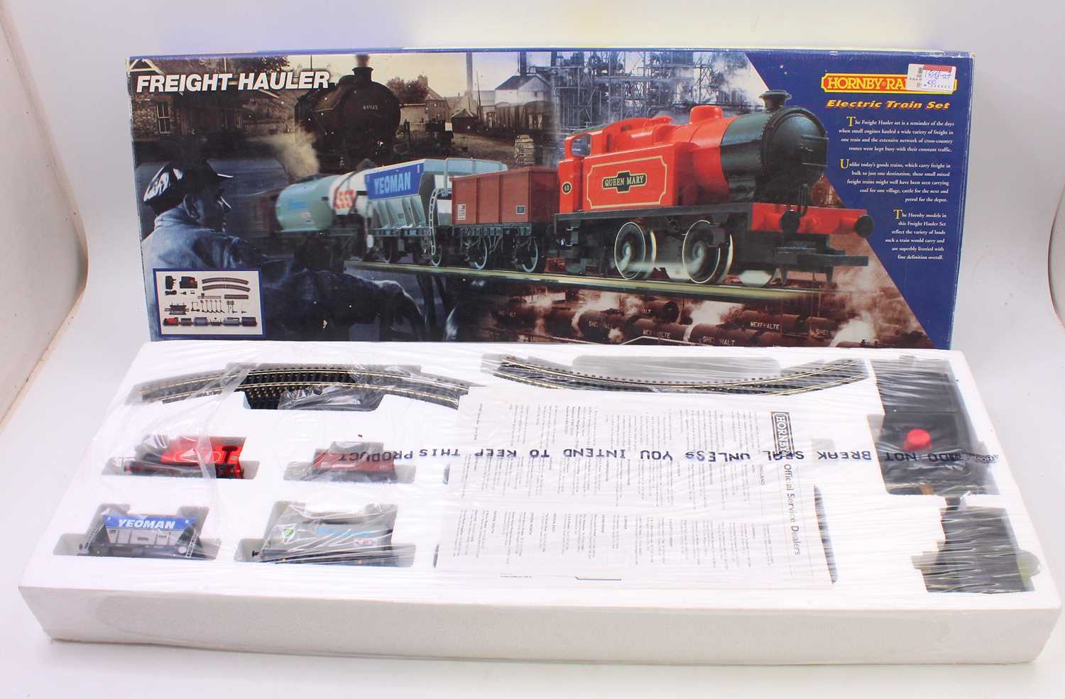 Lot 432 - Hornby 00 gauge Freight Hauler set, comprising...