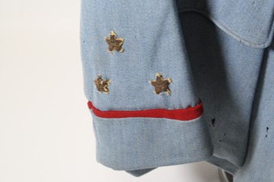 Lot 3202 - A WW I French Officers tunic, in blue cloth...