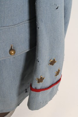 Lot 3202 - A WW I French Officers tunic, in blue cloth...