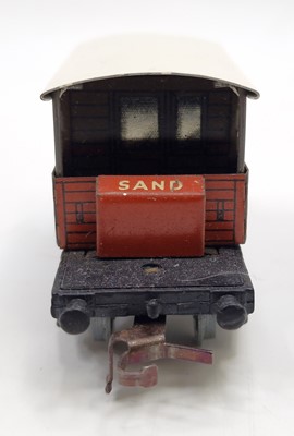 Lot 368 - Four rarer Hornby Dublo 3 rail wagons to...