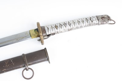 Lot 3423 - A WW II Japanese NCO shin gunto, having a 70cm...