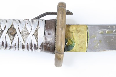 Lot 3423 - A WW II Japanese NCO shin gunto, having a 70cm...