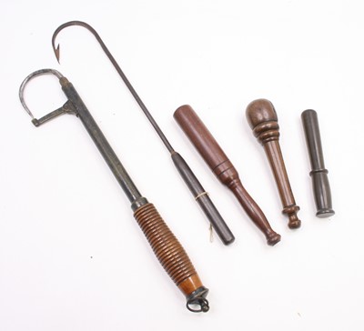 Lot 3534 - A 20th century telescope gaff, having a hooked...