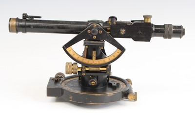 Lot 3438 - A WW I Director No.5 Mk I theodolite, No.4566,...