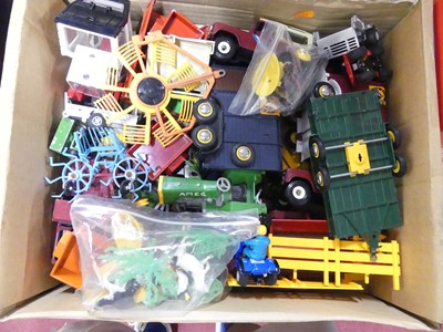 Lot 1507 - A collection of Britains and similar playworn...
