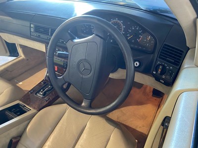 Lot 2920 - A 1995 Mercedes SL500 automatic convertible...