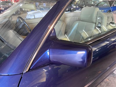 Lot 2920 - A 1995 Mercedes SL500 automatic convertible...