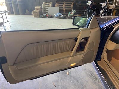 Lot 2920 - A 1995 Mercedes SL500 automatic convertible...