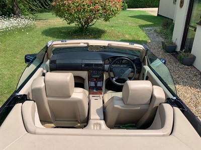 Lot 2920 - A 1995 Mercedes SL500 automatic convertible...