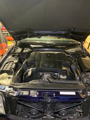 Lot 2920 - A 1995 Mercedes SL500 automatic convertible...