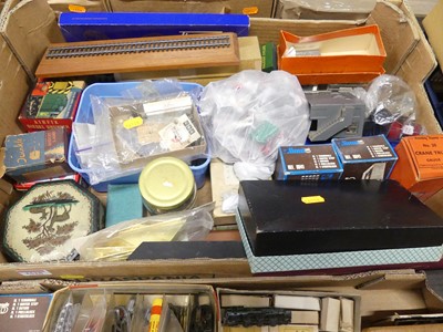 Lot 1518 - Four boxes of mixed modelling and model...