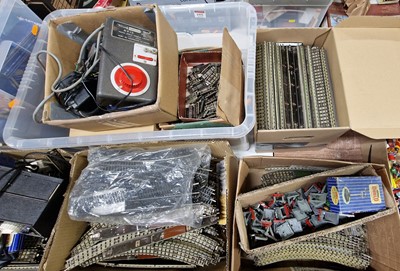 Lot 1532 - A large collection (10+ boxes) Hornby 00 track,...
