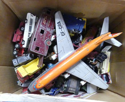 Lot 1558 - A good quantity of mixed diecast and tinplate...
