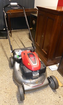Lot 1419 - A Honda GCVX 170 petrol driven lawn mower,...
