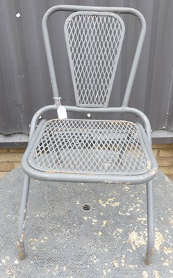 Lot 1424 - A tubular and mesh inset metal patio suite,...