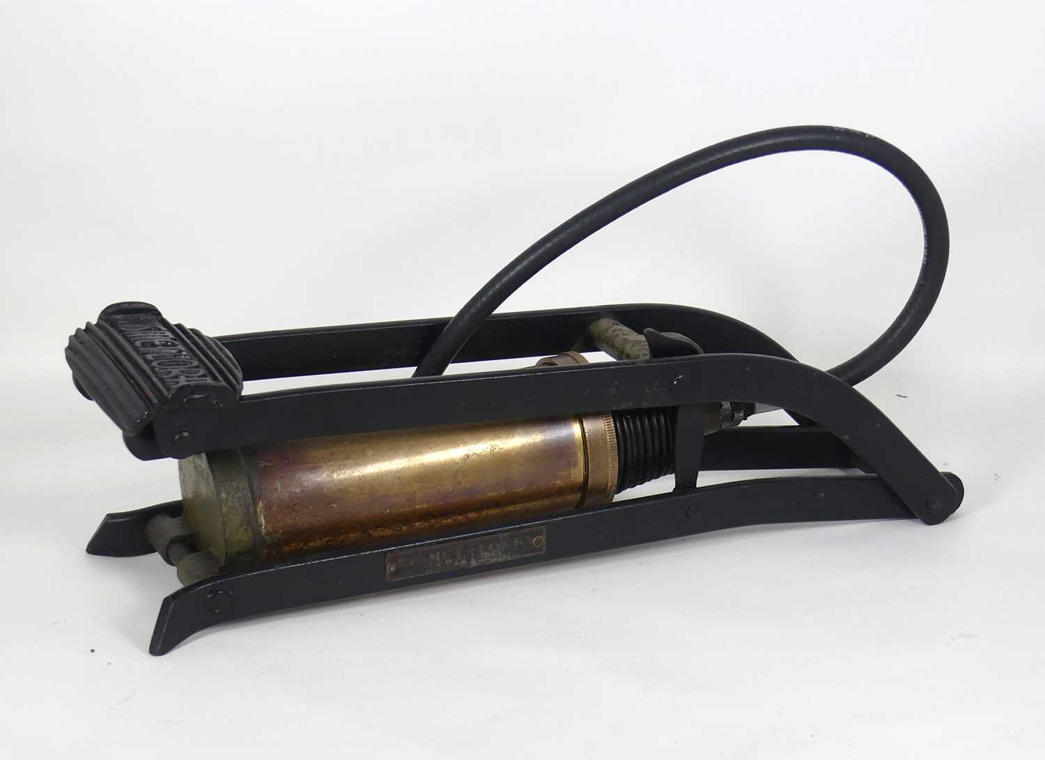 Lot 547 - A Kismet lorry, brass barrelled foot pump