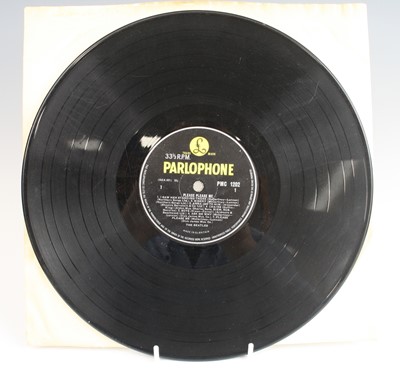 Lot 1097 - The Beatles and related, a collection of LP'...