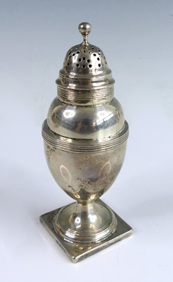 Lot 2114 - A Regency silver sugar caster, of urn form...