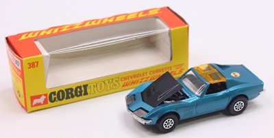 Lot 1606 - Corgi No. 387 Chevrolet Corvette Stingray...
