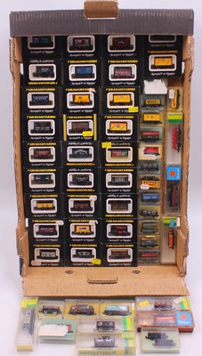 Lot 538 - One tray containing various N gauge wagons,...