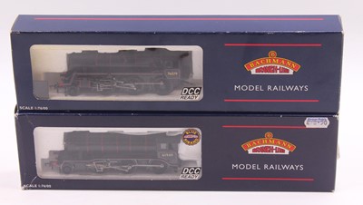 Lot 323 - Two Bachmann 00 gauge locos to include a K3 in...