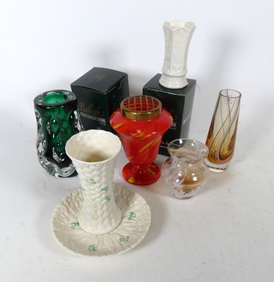 Lot 56 - A collection of ceramics and glassware, to...