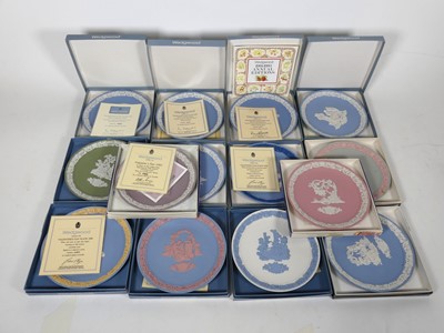 Lot 57 - A collection of fourteen Wedgwood jasperware...