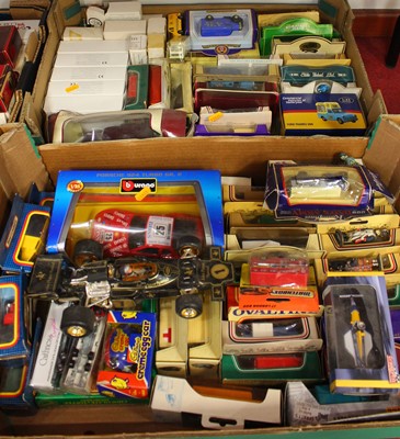 Lot 632 - 2 trays containing modern issue diecast...