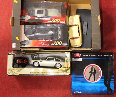 Lot 636 - One box containing James Bond 007 modern issue...