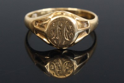 Lot 299 - An 18ct gold signet ring, sponsor CG, size N,...