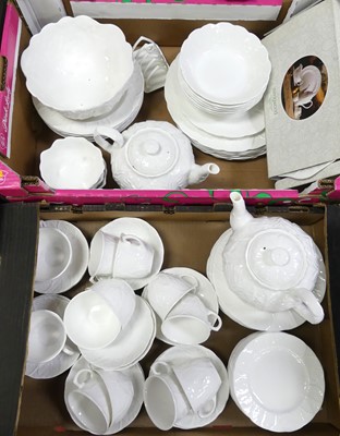 Lot 551 - An extensive Wedgwood bone china Countryware...