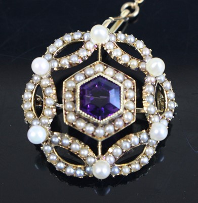 Lot 331 - A 15ct gold amethyst and seed pearl set flower...