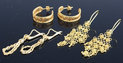 Lot 332 - A pair of 18ct gold filigree worked ear...