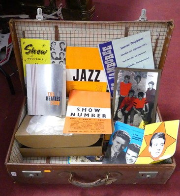 Lot 570 - A collection of miscellaneous items to include...