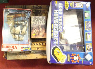 Lot 571 - A collection of various games and model kits,...