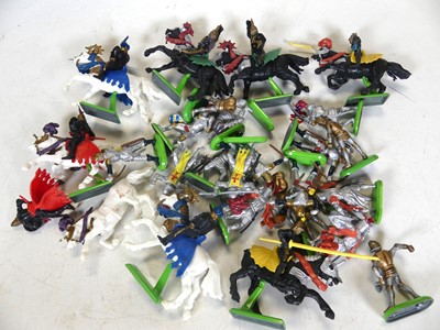 Lot 514 - Collection of Britains Deetail Figures