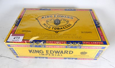 Lot 473 - A box of King Edward Imperial cigars,...